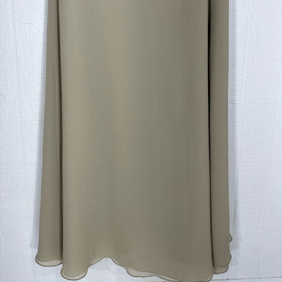 J Kara  formal sequin flutter sleeve bodice chiffon gown champagne size 16 - Picture 3 of 13